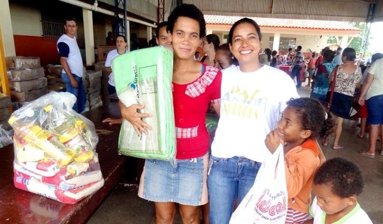 Prefeitura de São José dos Quatro Marcos realiza entrega de cestas básicas à famílias carentes do munícipio