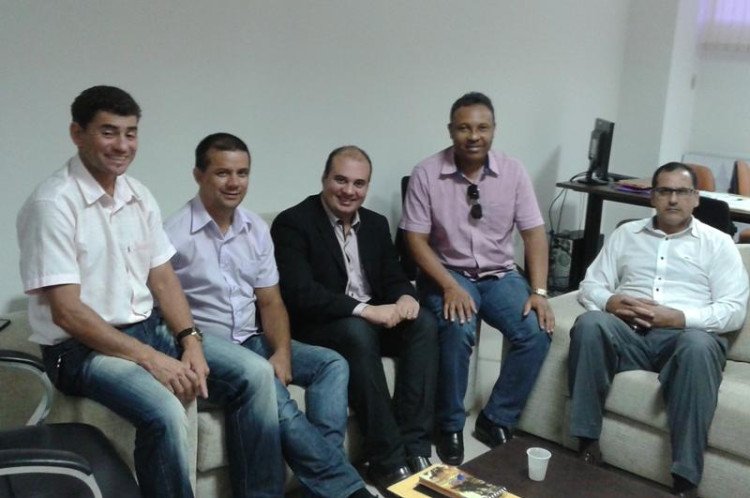 Em busca de recursos, vereadores de 4 Marcos visitam deputados Wancley Carvalho e Dr. Leonardo