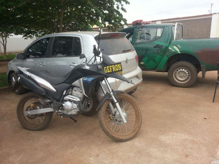 Gefron recupera 4 veículos que seriam trocados por droga na Bolívia