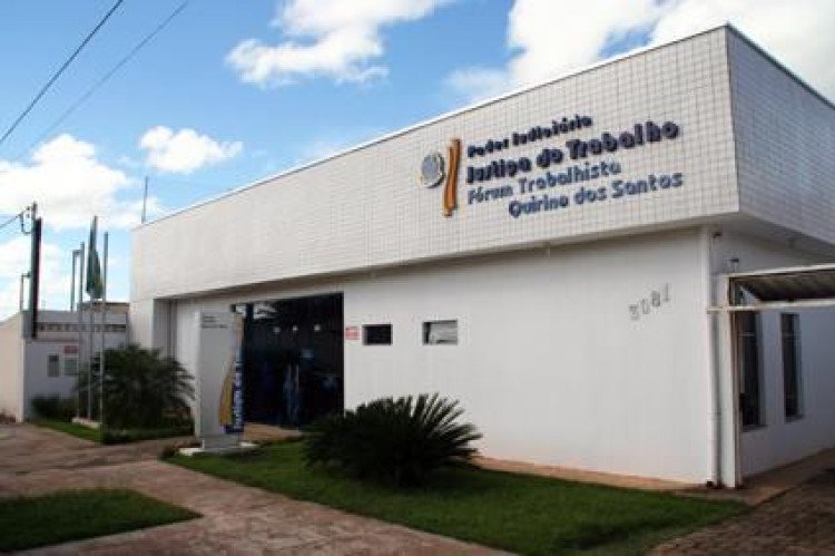Conciliação entre sindicato e JBS garante direitos a trabalhadores de São José dos Quatro Marcos
