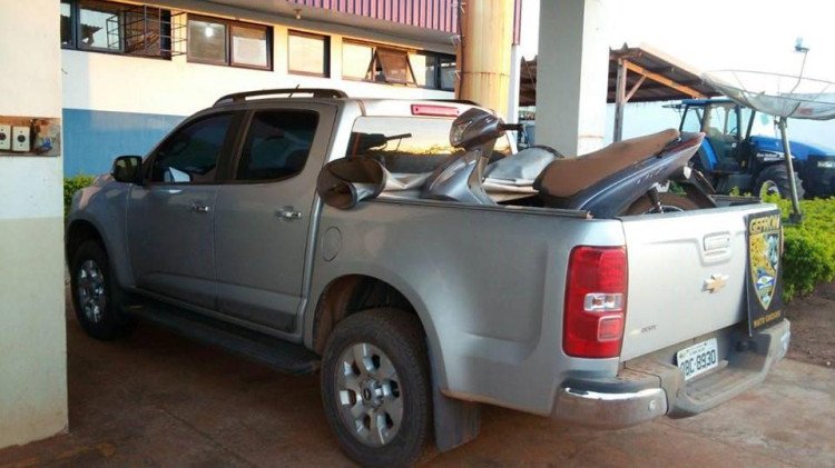 Gefron recupera na fronteira dois veículos roubados