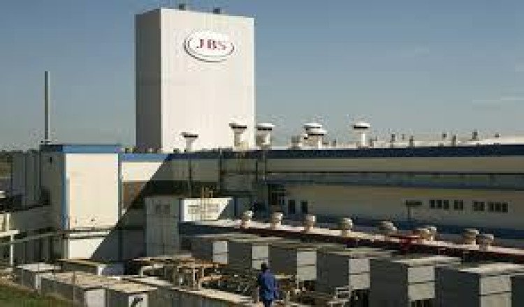 JBS está proibida de efetuar demissões coletivas em Mato Grosso sob multa de R$ 5 milhões