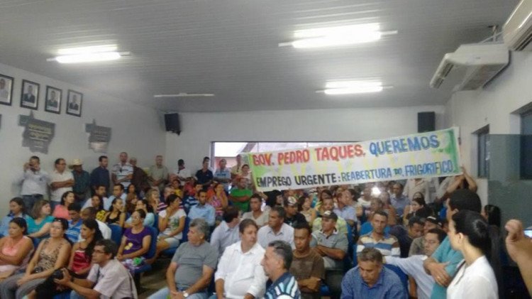 Taques afirma estar em conversas com o JBS Friboi para retomar as atividades em Quatro Marcos