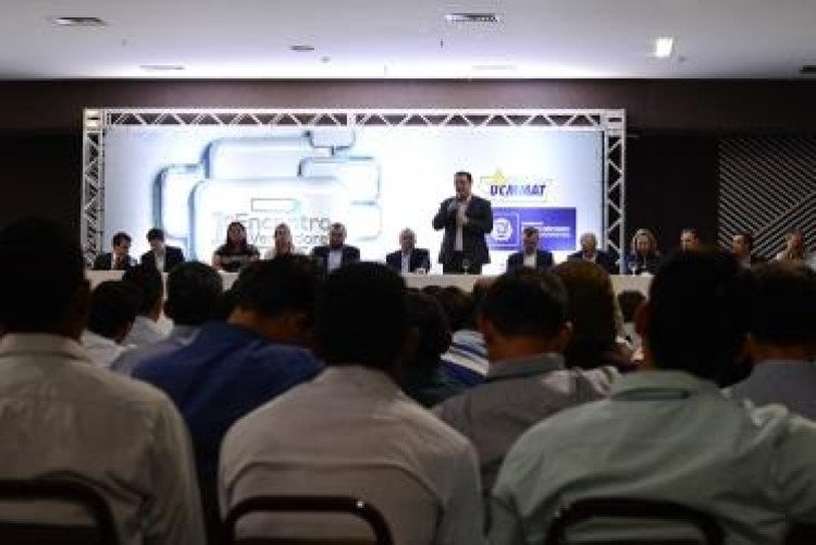 GESTÃO PARTICIPATIVA: Governo reúne 800 vereadores do Estado em encontro