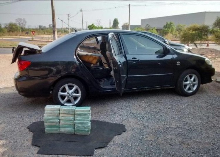 Motorista que saiu de Mirassol transportando 35 Kg de pasta base é preso no Trevo do Lagarto