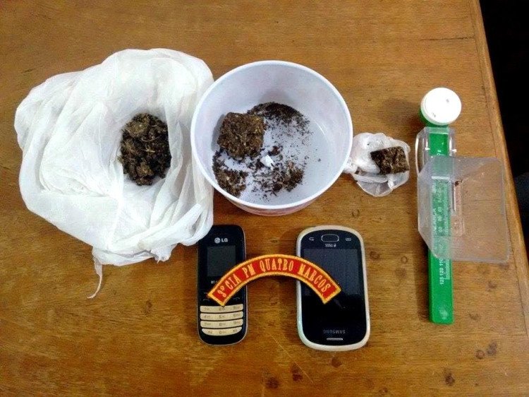 Polícia Militar apreende maconha após investigações em São José dos Quatro Marcos