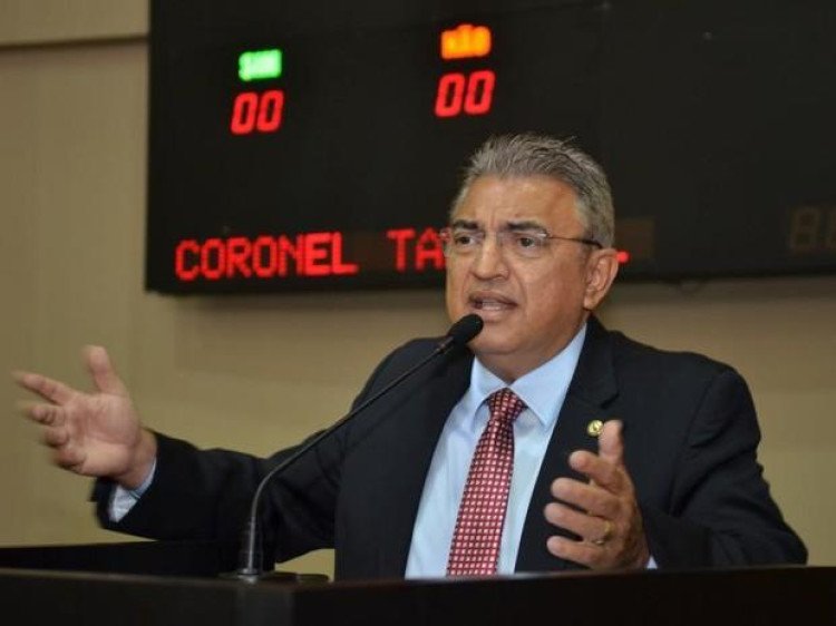 Deputado é condenado por improbidade