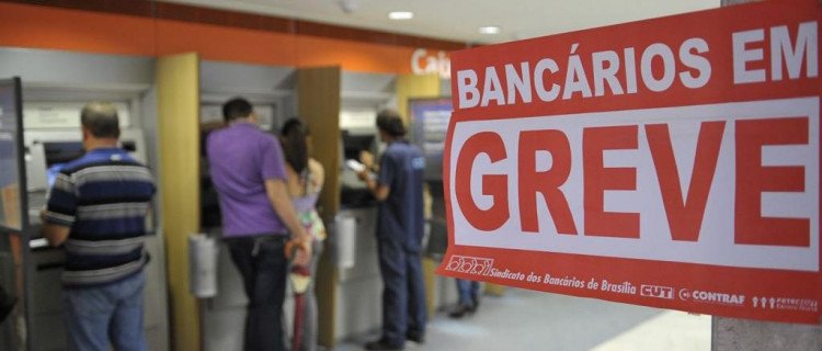 FIM DA GREVE: Bancários aceitam reajuste salarial de 10%