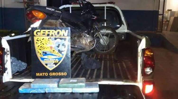 Gefron apreende cocaína com motociclista na fronteira