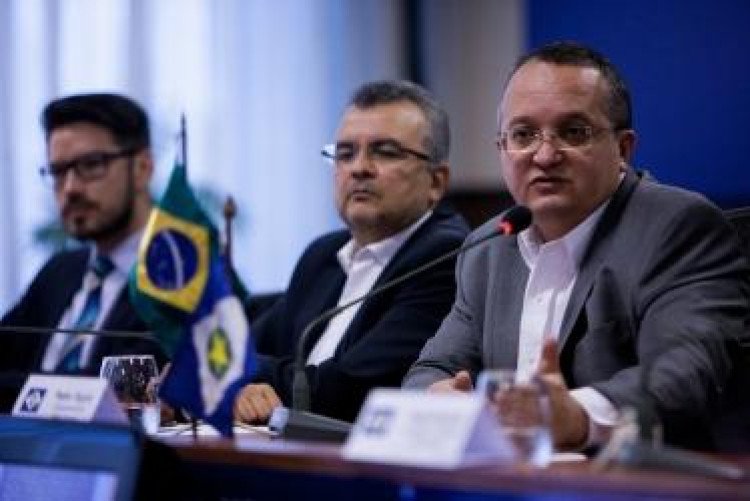 REFORMA TRIBUTÁRIA: Taques destaca importância de medidas para a economia