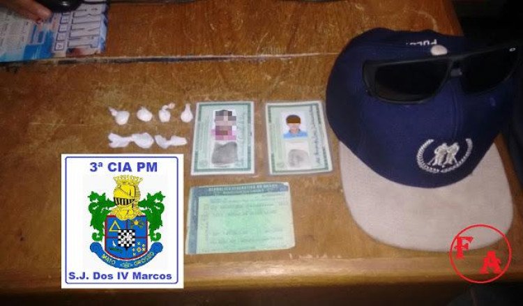 Policia Militar prende dupla  com várias cabecinhas de droga em Quatro Marcos