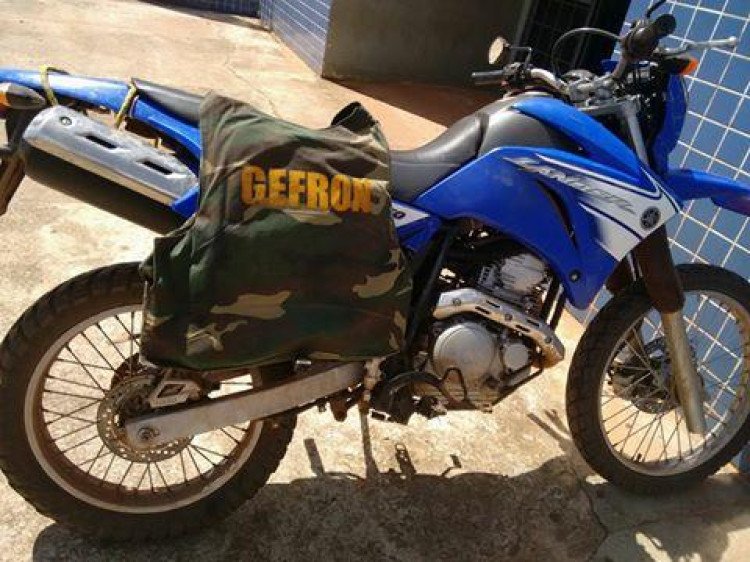 Gefron prende na fronteira homem e moto com sinais de adulteração