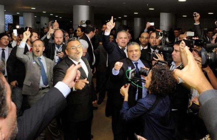 Pedido de impeachment da OAB contra Dilma é por 'conjunto da obra', diz presidente da ordem