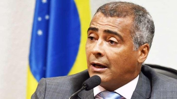 Romário comemora suspensão das contas da CBF: 'tenta esconder falcatruas e desvios'