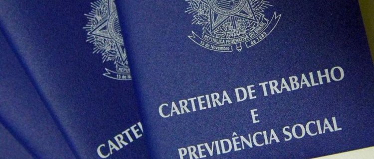 País fecha 118 mil vagas formais de trabalho em março