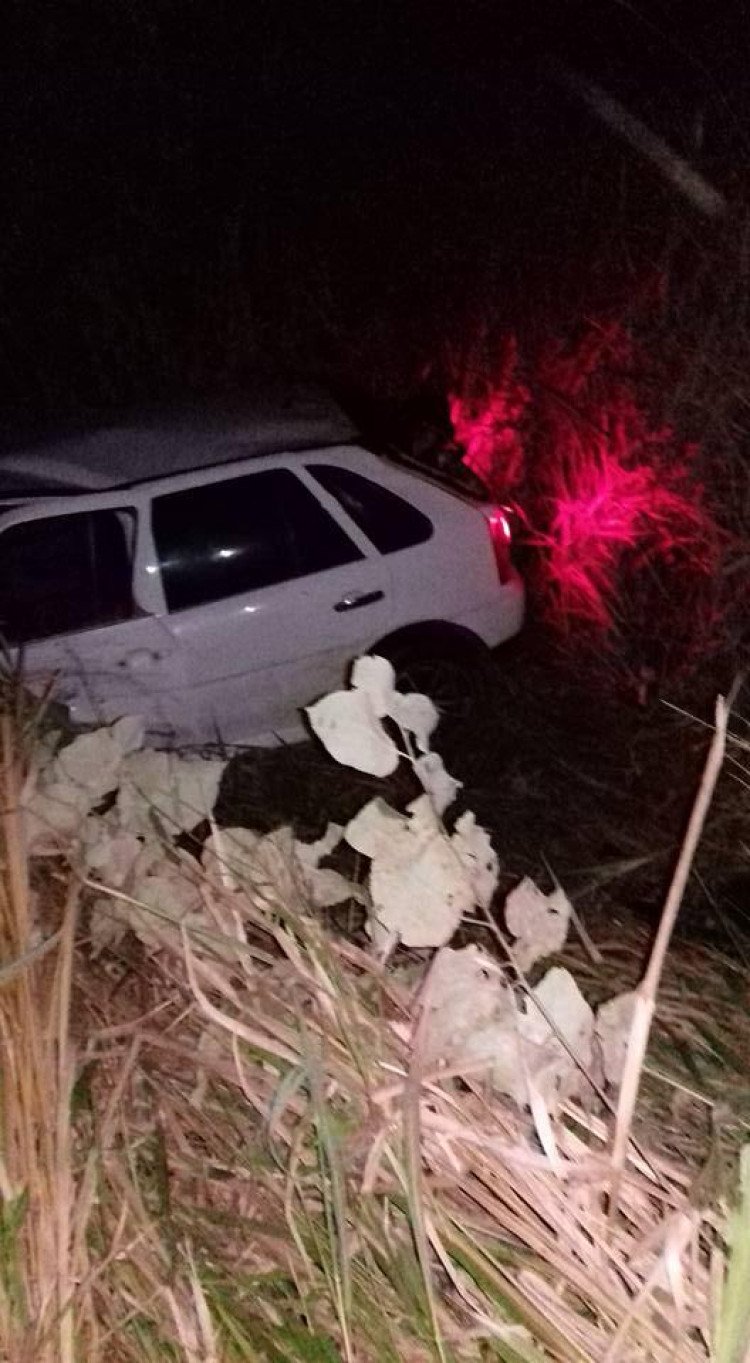 Acidente envolvendo uma motocicleta e 2 carros deixam 2 mortos na MT-175