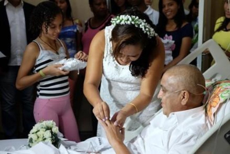 Paciente com câncer se casa em hospital de MT