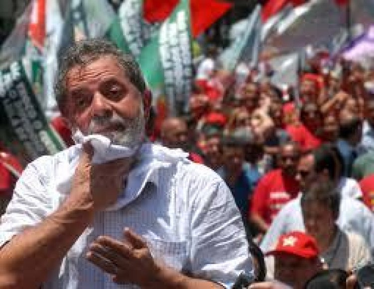 Operação aponta R$ 2,4 mi em propina para comitê de campanha de Lula em 2006