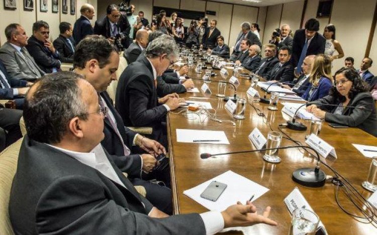 Governos do Centro-Oeste e Nordeste cogitam decretar calamidade