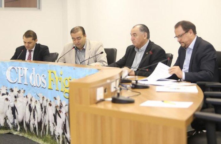 CPI dos Frigoríficos quer audiência com o ministro da Agricultura