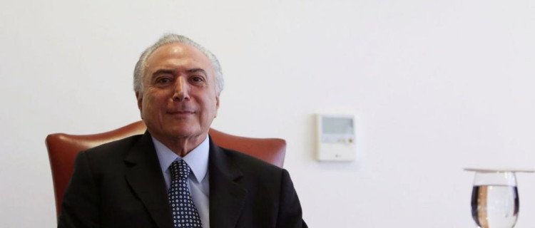 Repatriação pode ajudar prefeituras a pagar 13º, diz Temer