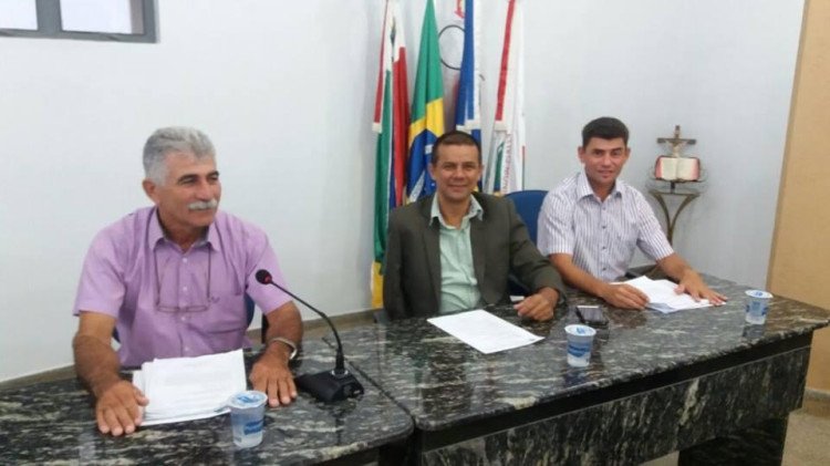 Câmara de Quatro Marcos aprova processo seletivo para contratação de professores