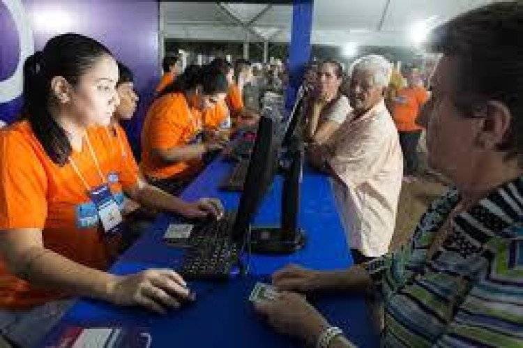 CONSULTAS DE OFTALMO E CIRURGIAS DE CATARATA E PTERÍGIO: Após esforços, Quatro Marcos estende atendimentos a pacientes  com idade entre 12 a 55 anos