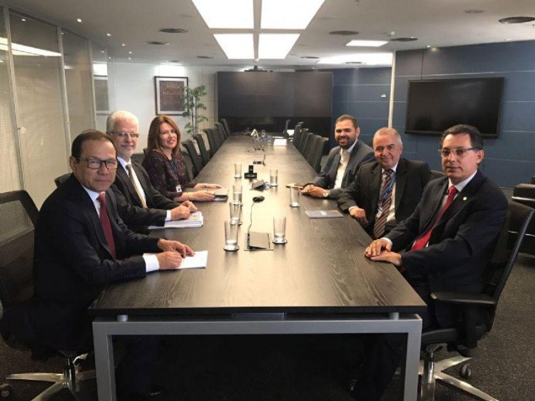 Parlamentar assegura junto à Caixa Econômica construção de casas populares em 22 municípios de MT