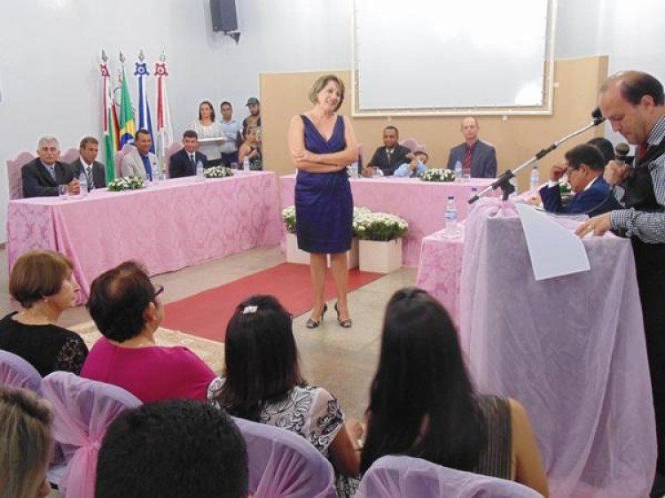 Câmara de Vereadores de Quatro Marcos  realizou sessão solene em homenagem ao Dia  Internacional da Mulher