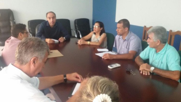 Prefeito,  Vice e vereadores se reúnem com novos empresários interessados em instalar suas empresas em Quatro Marcos