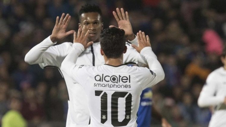 Com vitória sobre La U, Corinthians chega a 13 jogos de invencibilidade