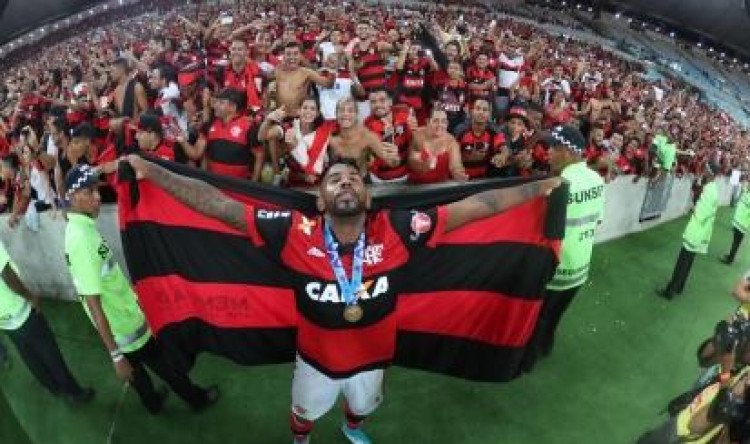 Rodinei exalta mérito do Flamengo e agradece carinho da Nação
