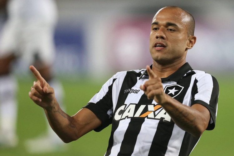 Botafogo derrota o Vasco em clássico no Niltão