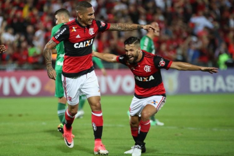 Flamengo goleia a Chape, e Grêmio vence o Coxa
