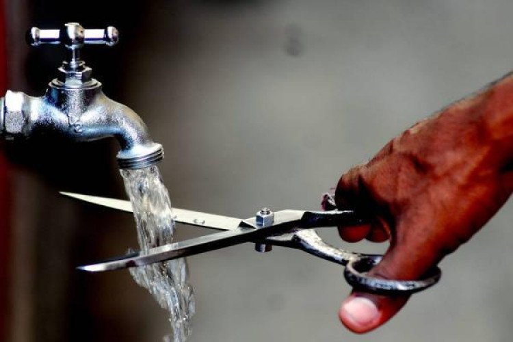 Inadimplentes com conta d'água chegam a 75% em Quatro Marcos; prefeitura anuncia que haverá cortes