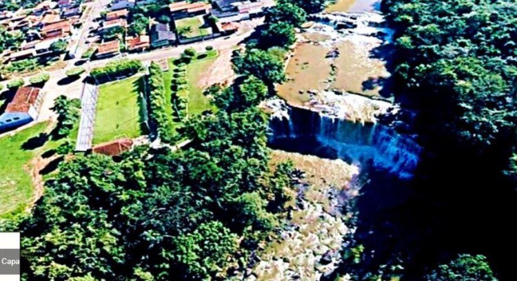 Bombeiros procuram por homem que caiu na cachoeira de Salto do Céu
