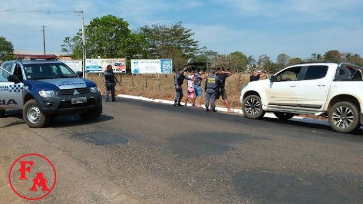 Polícia Militar prende suspeitos de integrarem quadrilha de roubo de caminhonetes, na fronteira