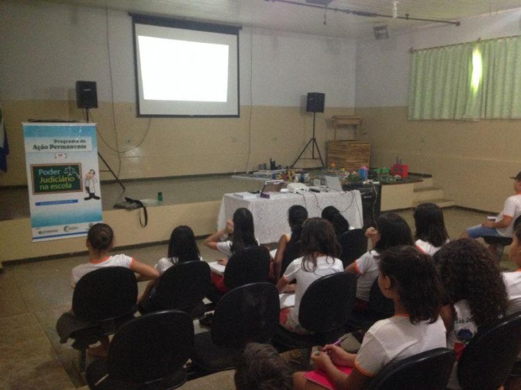 QUATRO MARCOS: Crianças aprendem sobre Justiça Restaurativa