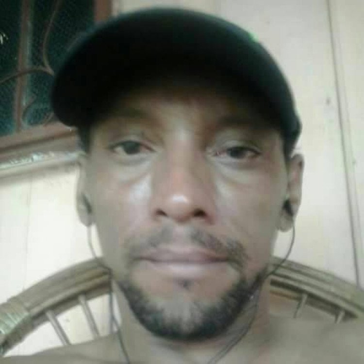 Familiares e amigos procuram por homem desaparecido