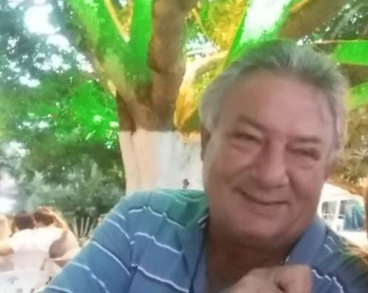 QUATRO MARCOS: Professor morre após luta contra câncer