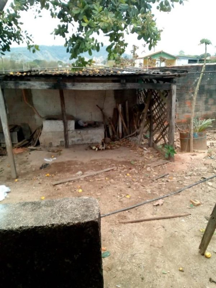 RESERVA DO CABAÇAL: Mulher é encontrada morta em quintal de casa e polícia investiga suspeita de assassinato