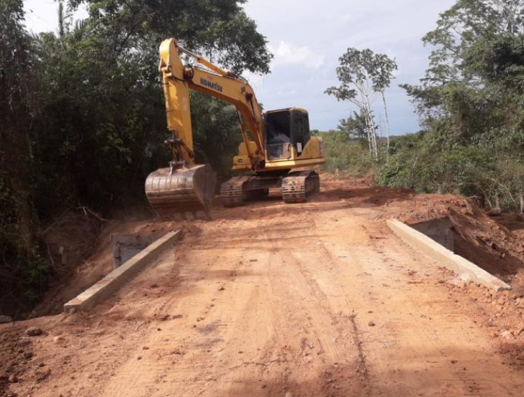 PORTO ESPERIDIÃO: Martins entrega mais uma  de ponte de concreto em estrada de Vila Cardoso