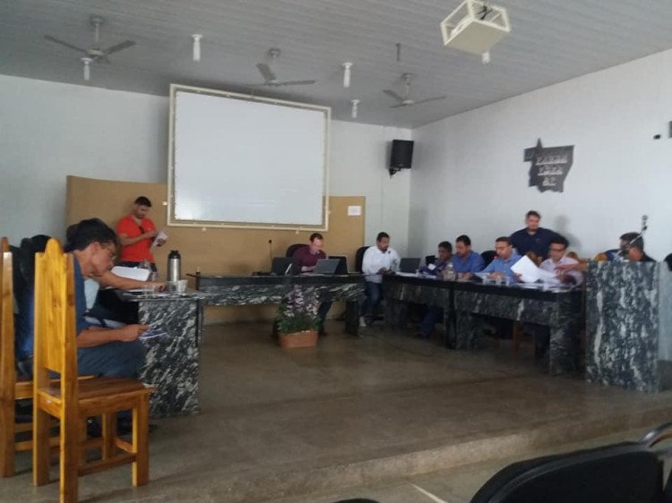 Adiada eleição do Consorcio de Saúde Regional; Prefeito de Cáceres não pode ser representado pela vice