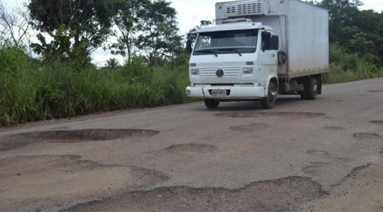 MT-175: Defensor de Araputanga  cobra na Justiça que Estado restaure rodovia