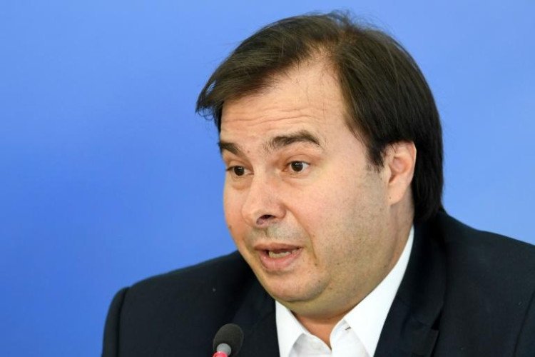 Sancionada Lei que libera prefeitos a estourar gastos com pessoal