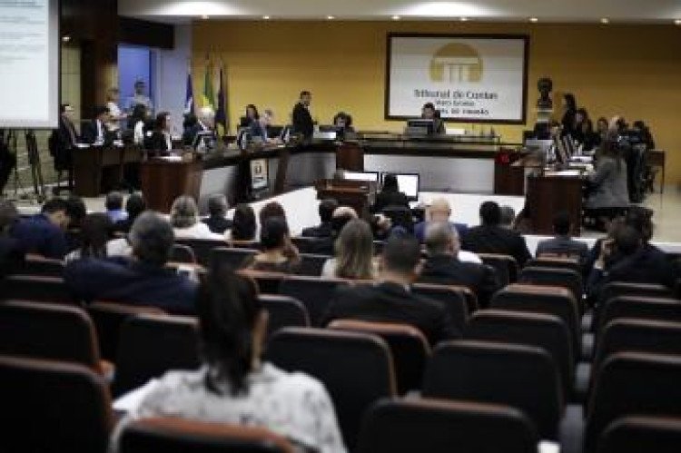 TCE pede intervenção em 4 municípios do MT