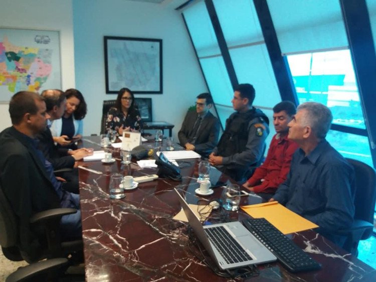 TRT recebe representantes do município de São José dos Quatro Marcos