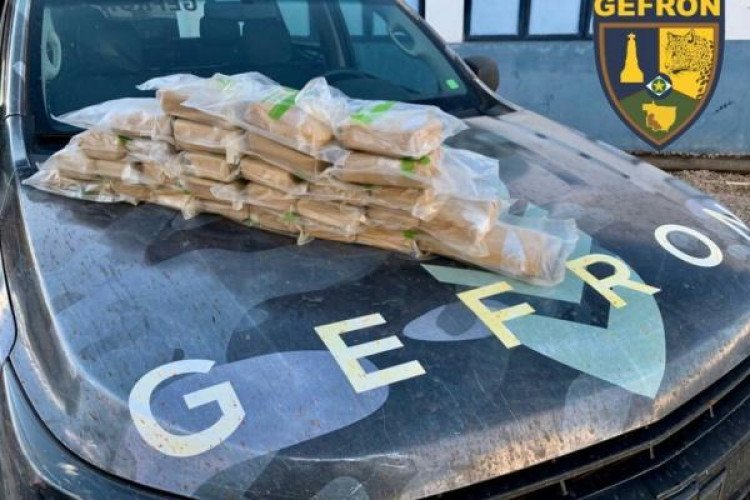 Gefron apreende 10,4 kg de “supermaconha” e veiculos no fim de semana na fronteira