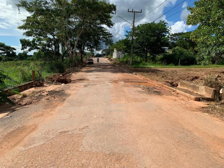 Prefeitura notifica Estado a recuperar trecho do asfalto e ponte até o Hospital Municipal de Quatro Marcos