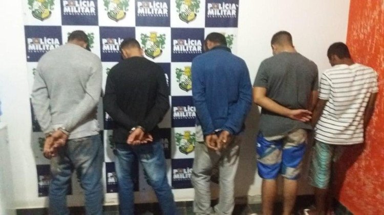PM liberta refém e frustra roubo de caminhonete em Quatro Marcos